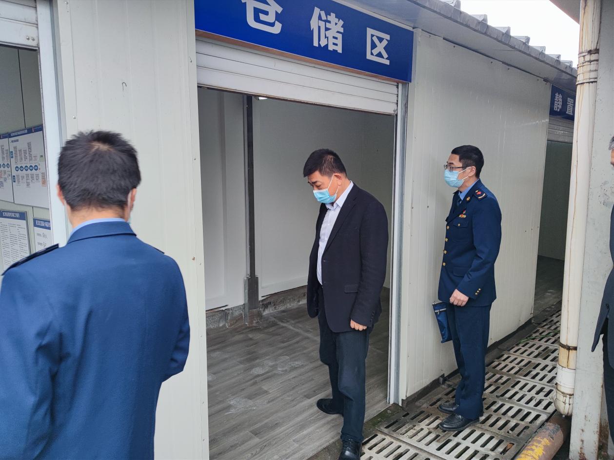杭州市市場監(jiān)督管理局來波平副局長走訪錢江商城指導檢查進口商品疫情防控工作