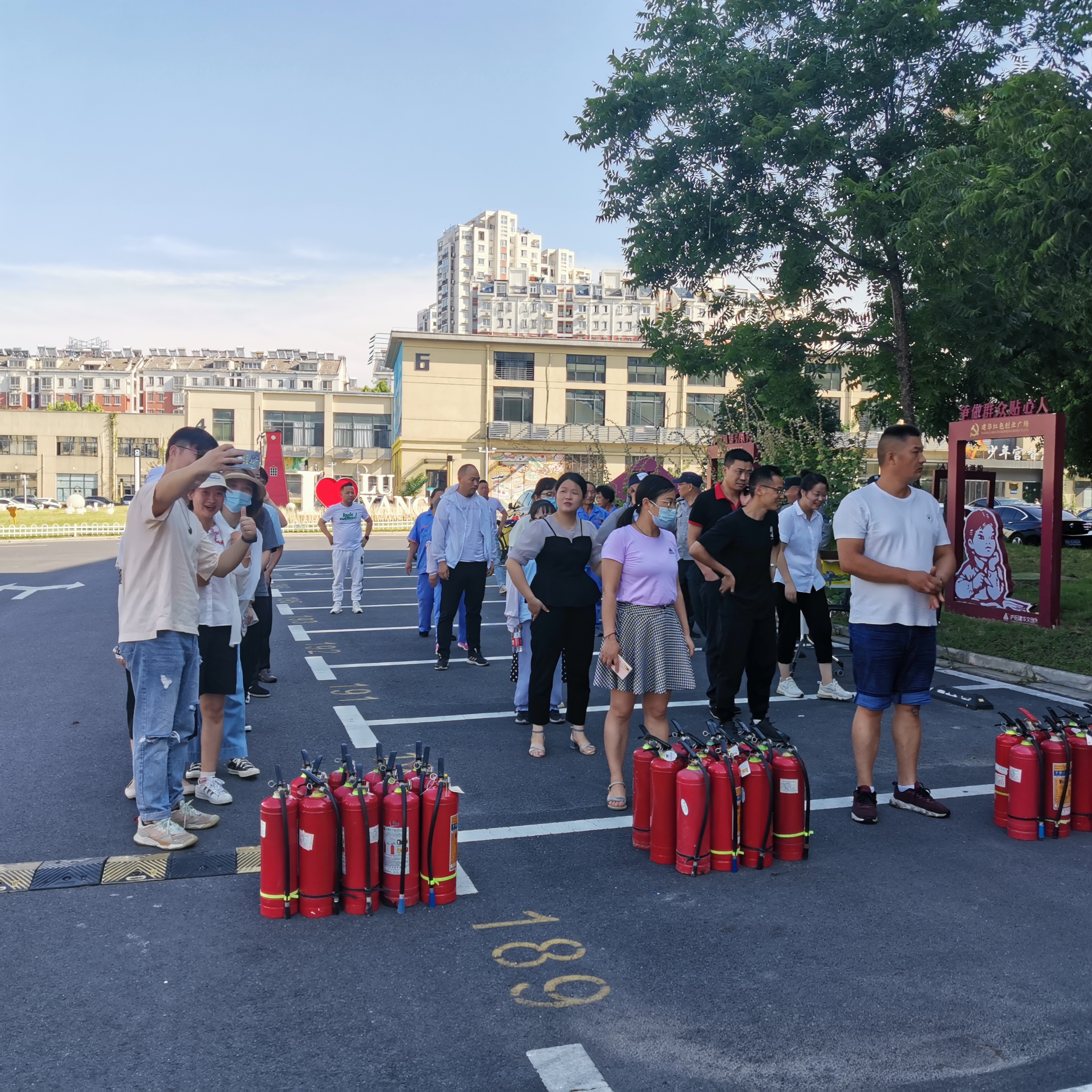 “勤抓演練，常駐安全”廬陽建華文創(chuàng)園開展消防演習(xí)活動